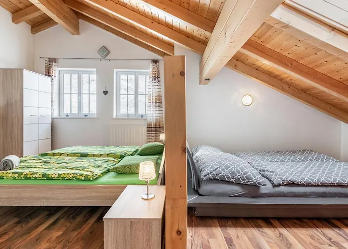 Gruen By Interhome Appartement Lend